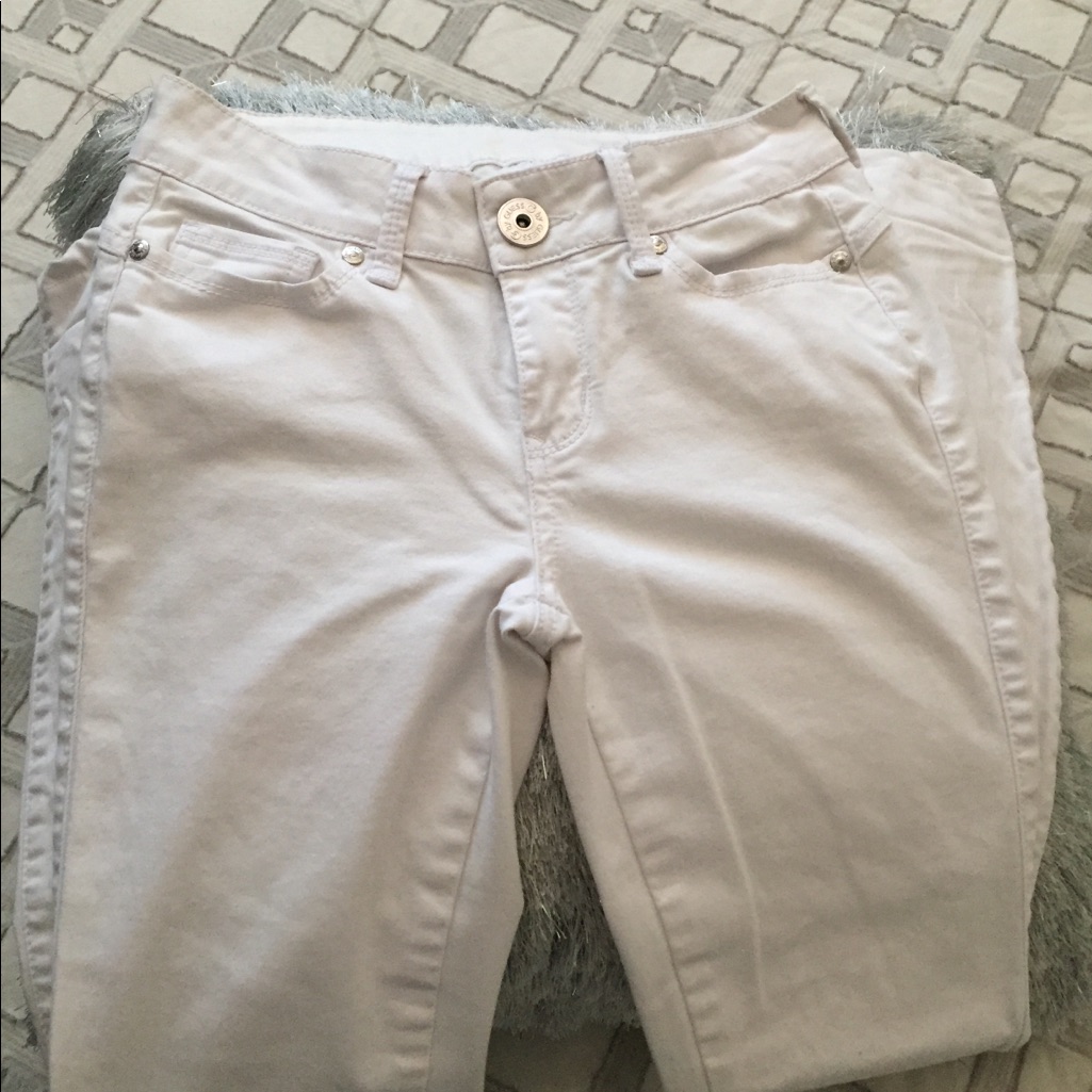 Women’s White Jeans